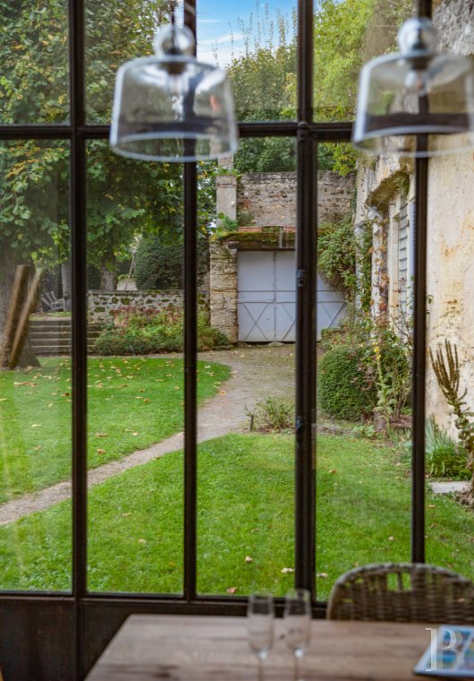 A château and its hamlet on the edge of a forest in the heights of a village near Amboise, In Indre-et-Loire - photo  n°31